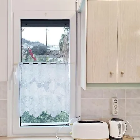 בית נופש Sea Side Retreat 4 *