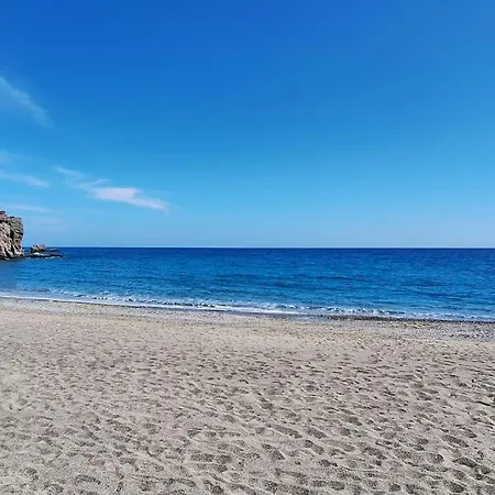 Sea Side Retreat 4 *